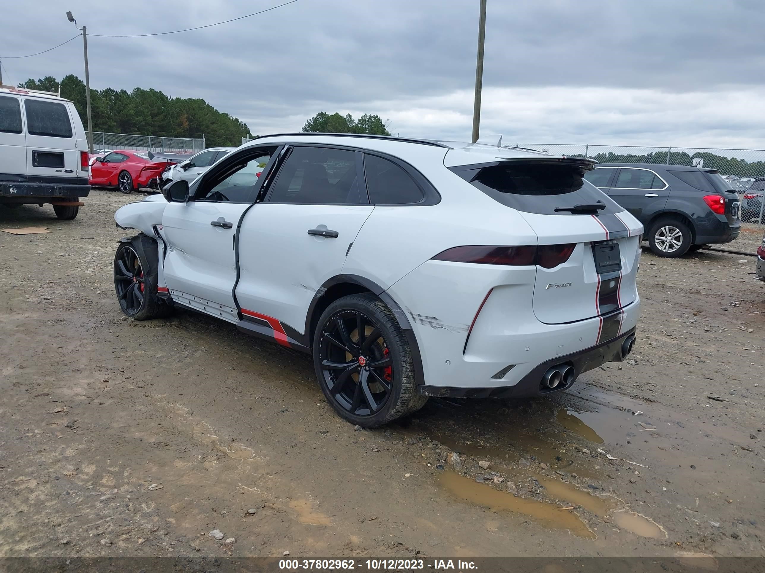 Photo 2 VIN: SADCZ2EE5KA606513 - JAGUAR F-PACE 