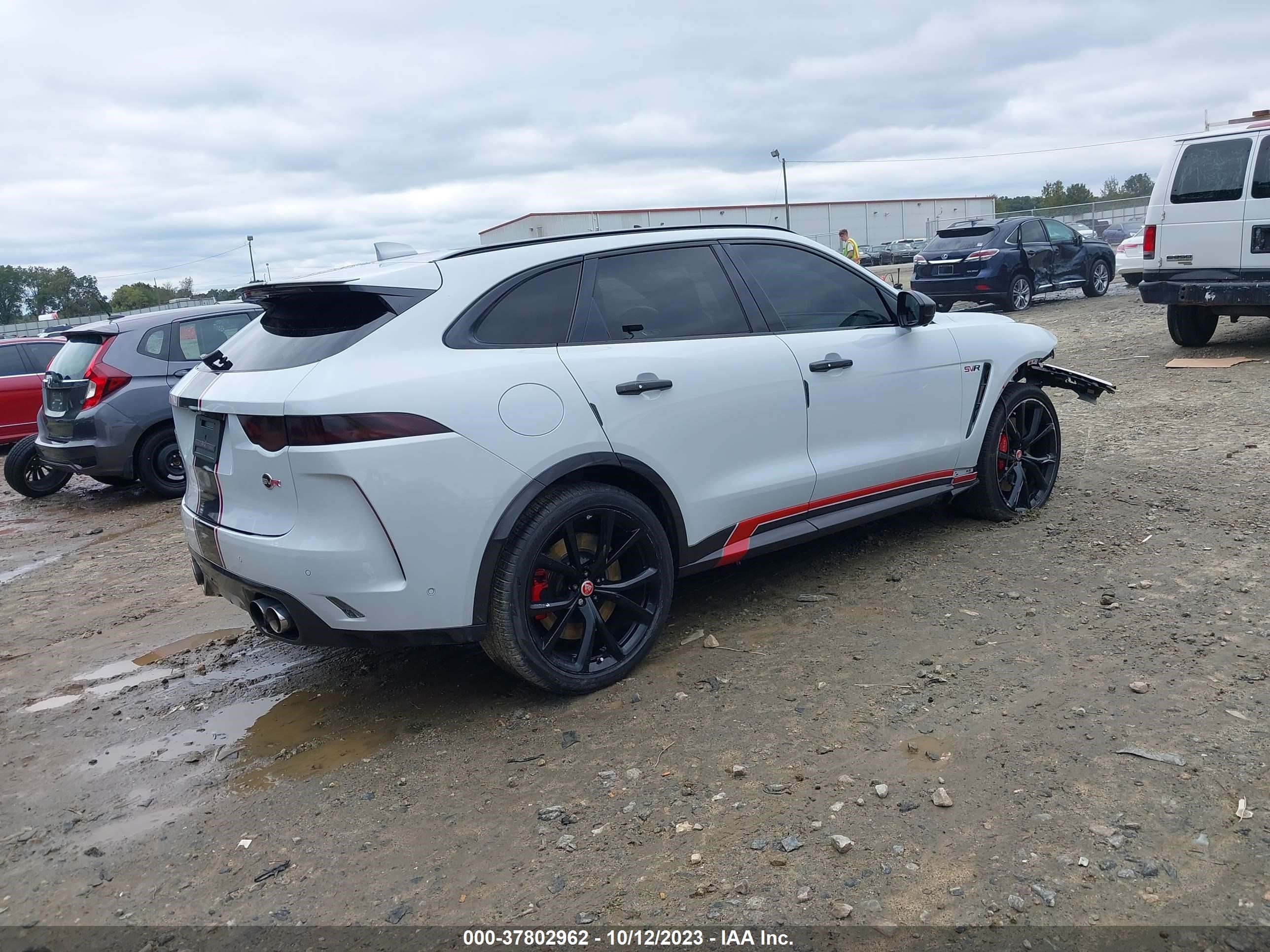 Photo 3 VIN: SADCZ2EE5KA606513 - JAGUAR F-PACE 