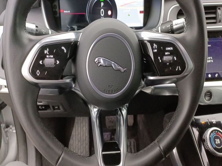 Photo 28 VIN: SADHA2B18L1F77379 - JAGUAR I-PACE 