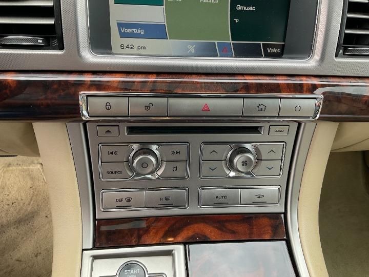 Photo 22 VIN: SAJAA0634BNR82383 - JAGUAR XF SALOON 