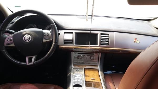 Photo 12 VIN: SAJAA07G691R32569 - JAGUAR XF 