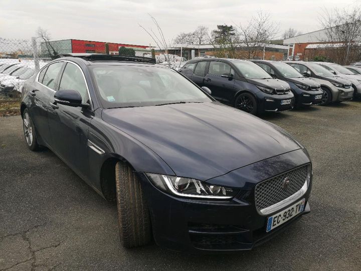 Photo 2 VIN: SAJAB4BN0GA915760 - JAGUAR XE 