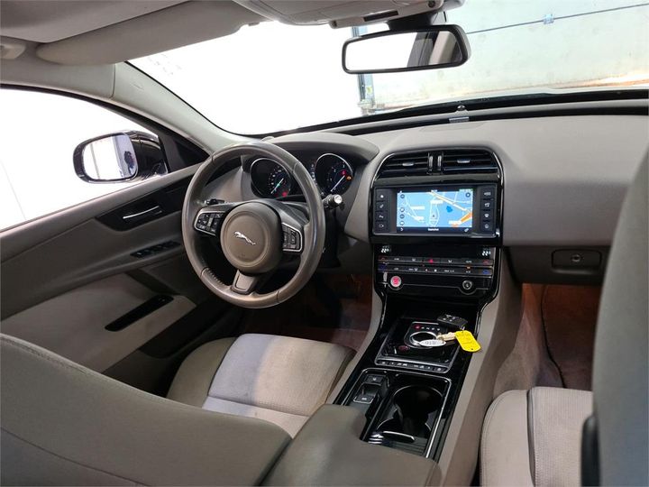 Photo 6 VIN: SAJAB4BN1JCP40270 - JAGUAR XE 