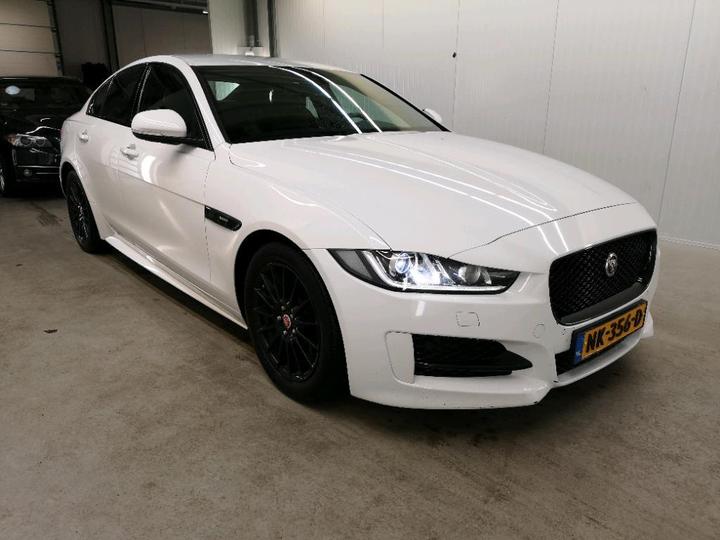 Photo 2 VIN: SAJAB4BN2HCP10933 - JAGUAR XE 