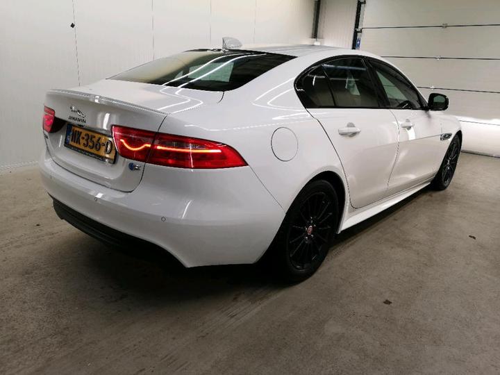 Photo 4 VIN: SAJAB4BN2HCP10933 - JAGUAR XE 