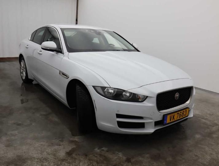 Photo 4 VIN: SAJAB4BN2JCP31836 - JAGUAR XE&#3914 