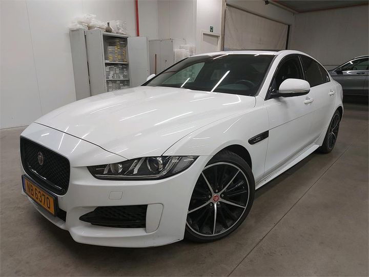 Photo 1 VIN: SAJAB4BN3JCP40352 - JAGUAR XE 