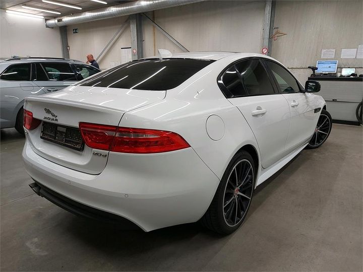 Photo 2 VIN: SAJAB4BN3JCP40352 - JAGUAR XE 