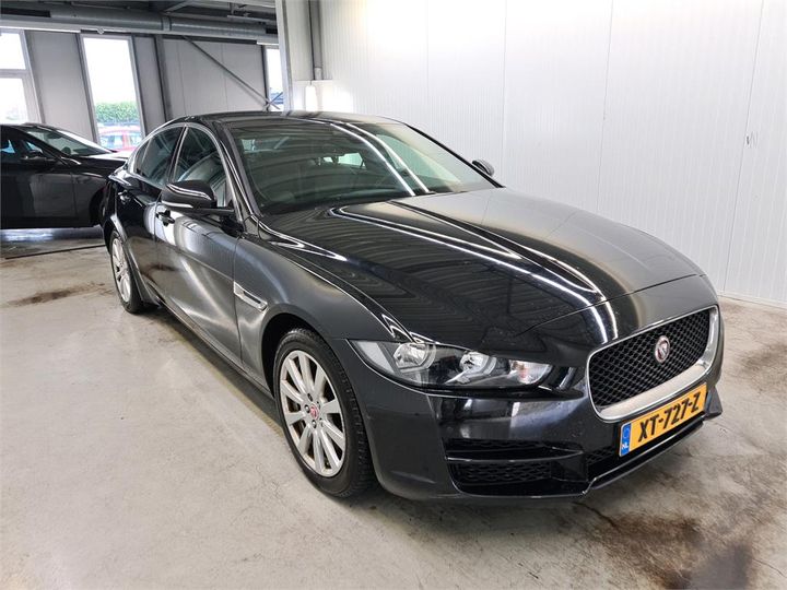 Photo 2 VIN: SAJAB4BN3KCP54804 - JAGUAR XE 