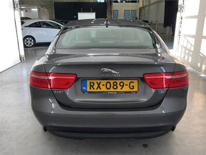 Photo 3 VIN: SAJAB4BN5HCP15821 - JAGUAR XE 