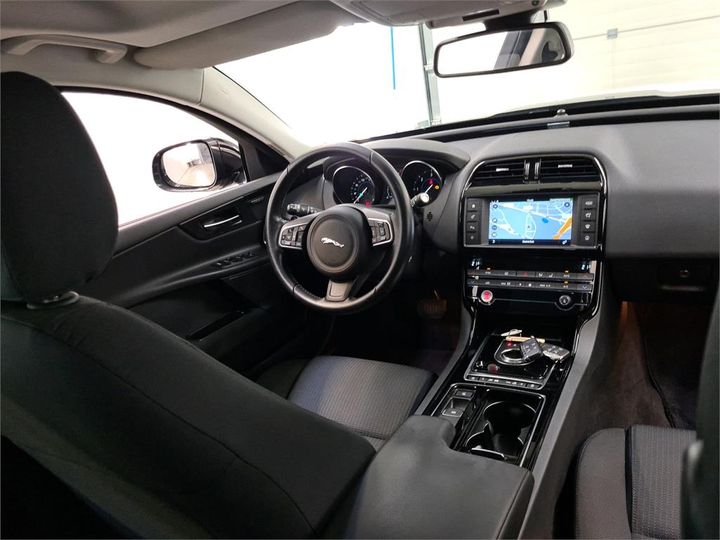 Photo 6 VIN: SAJAB4BN5JCP39669 - JAGUAR XE 