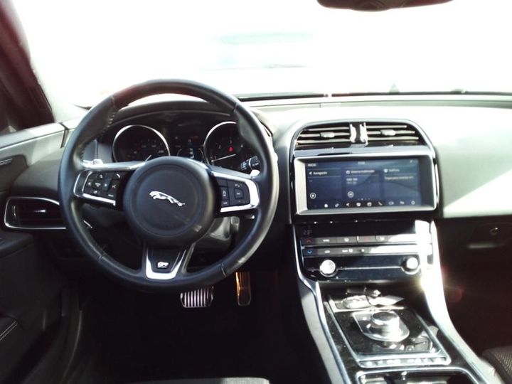 Photo 18 VIN: SAJAB4BN5KCP43884 - JAGUAR XE 