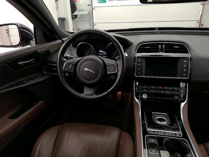 Photo 9 VIN: SAJAB4BN6GA914497 - JAGUAR XE 