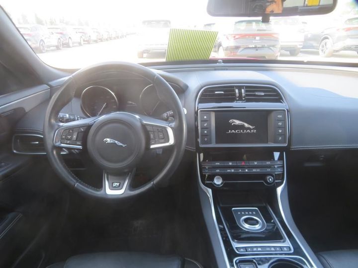 Photo 3 VIN: SAJAB4BN6HA954306 - JAGUAR XE 