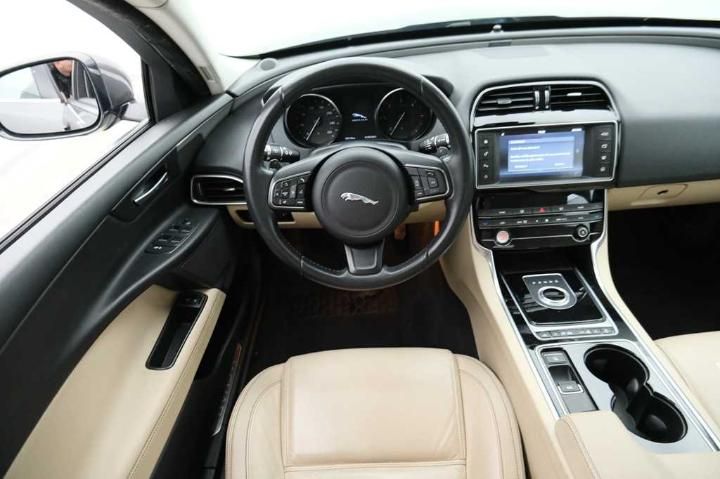 Photo 9 VIN: SAJAB4BN6HCP05962 - JAGUAR XE &#3914 