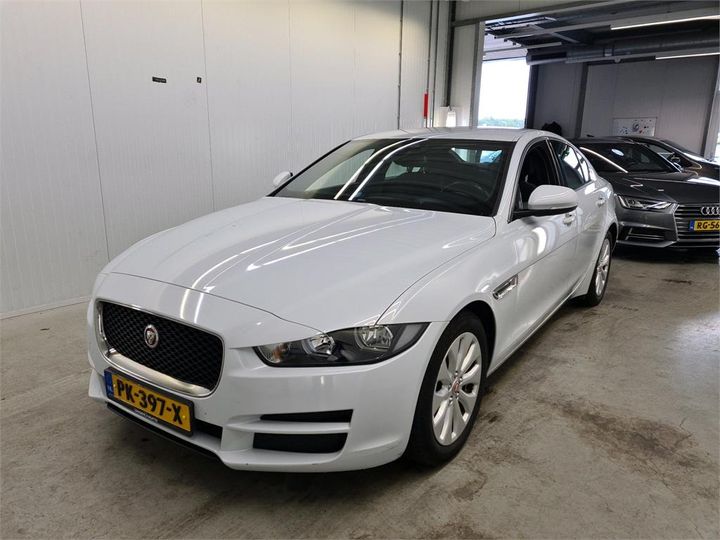 Photo 1 VIN: SAJAB4BN6JCP24100 - JAGUAR XE 