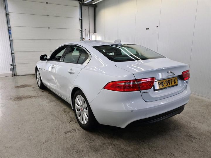 Photo 3 VIN: SAJAB4BN6JCP24100 - JAGUAR XE 