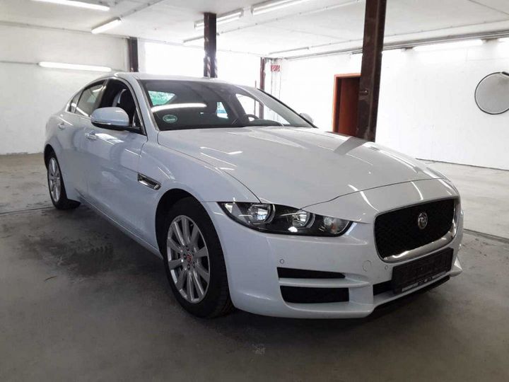 Photo 1 VIN: SAJAB4BN6JCP37767 - JAGUAR XE 