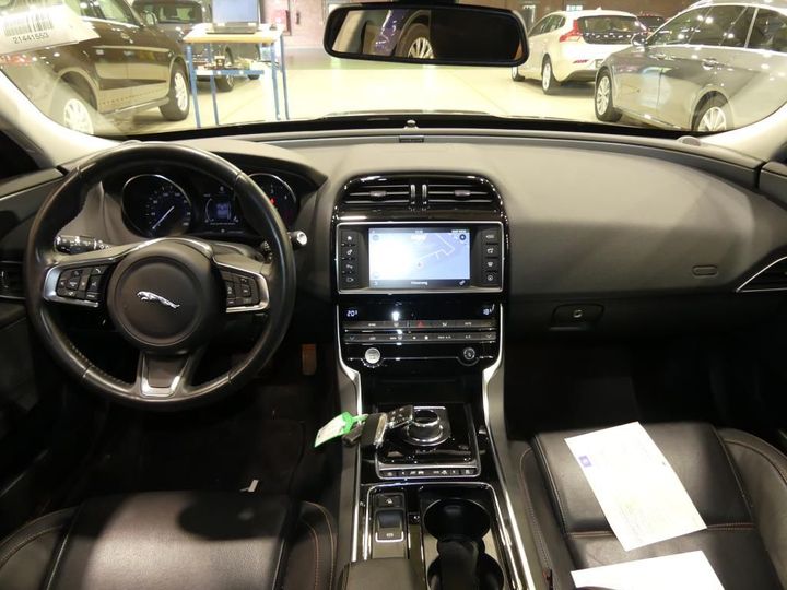 Photo 8 VIN: SAJAB4BN6JCP40202 - JAGUAR XE 