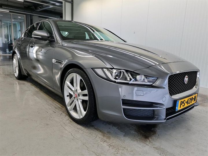 Photo 2 VIN: SAJAB4BN7HCP09079 - JAGUAR XE 