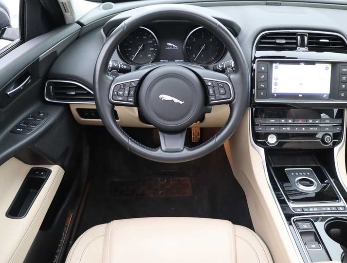 Photo 9 VIN: SAJAB4BN7HCP10409 - JAGUAR XE &#3914 