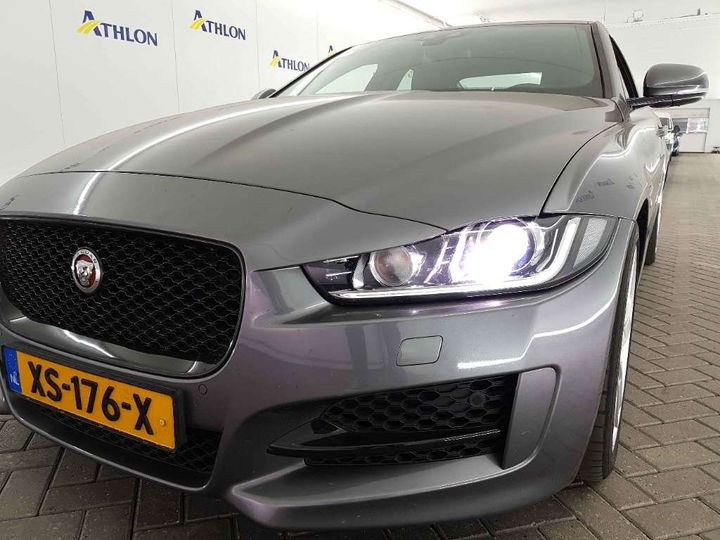 Photo 11 VIN: SAJAB4BN7JCP40922 - JAGUAR XE 