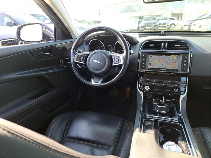 Photo 4 VIN: SAJAB4BN7JCP42654 - JAGUAR XE 