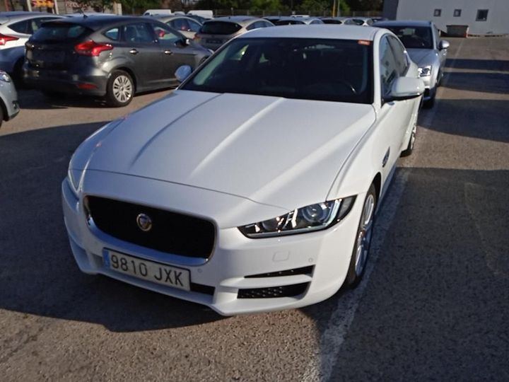 Photo 1 VIN: SAJAB4BN8HCP14078 - JAGUAR XE 