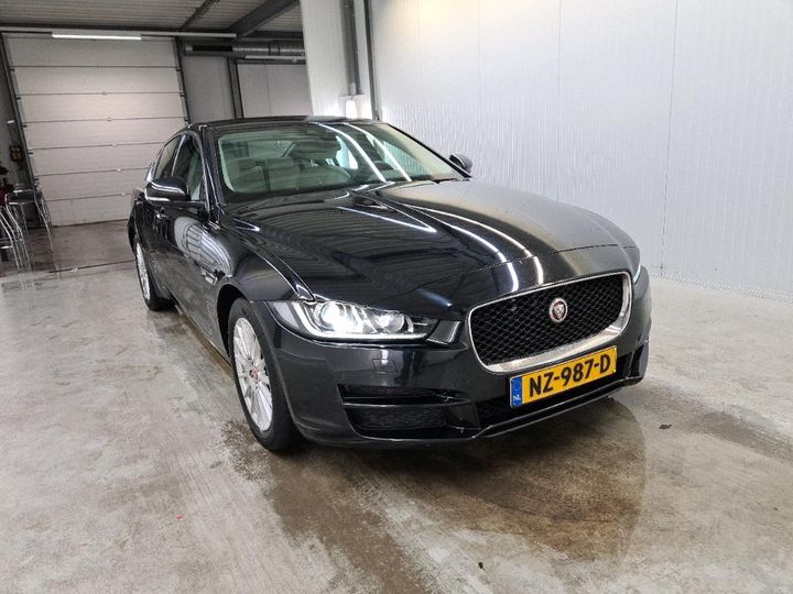 Photo 2 VIN: SAJAB4BN8JCP17763 - JAGUAR XE 