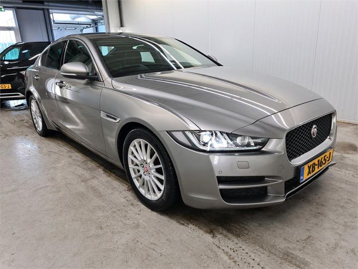 Photo 0 VIN: SAJAB4BN8JCP40931 - JAGUAR XE 