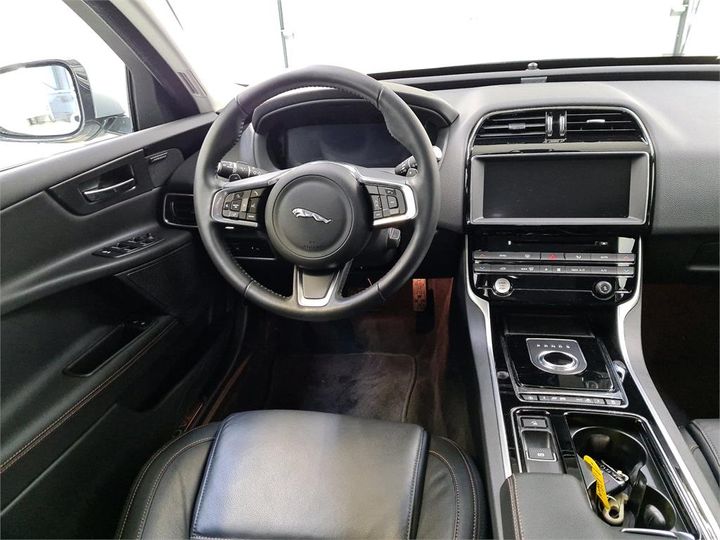 Photo 6 VIN: SAJAB4BN9JCP35401 - JAGUAR XE 