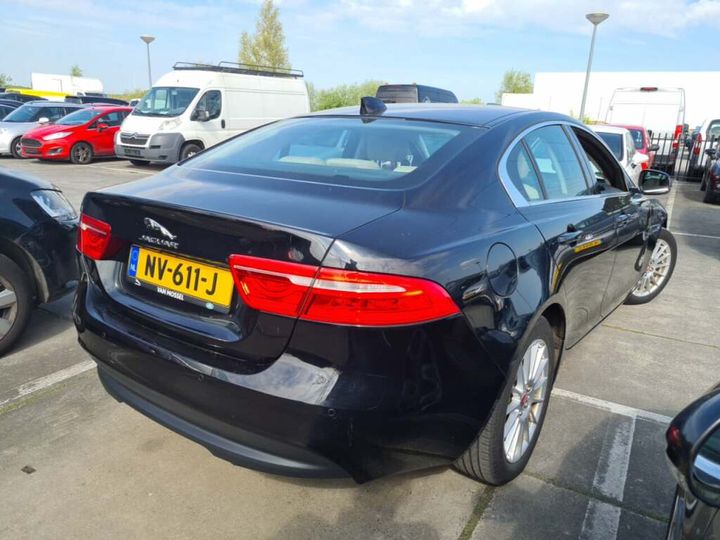 Photo 2 VIN: SAJAB4BNXHCP04605 - JAGUAR XE 