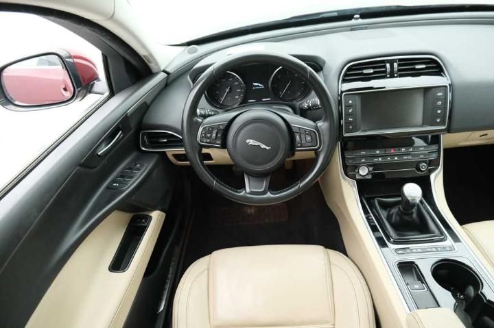 Photo 9 VIN: SAJAB4DN0HCP01709 - JAGUAR XE &#3914 