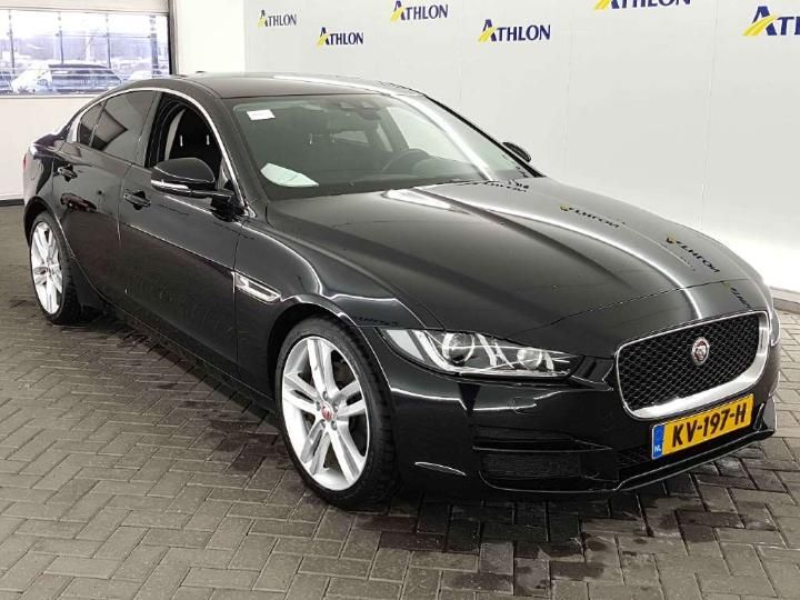 Photo 2 VIN: SAJAB4DN1HCP06112 - JAGUAR XE 