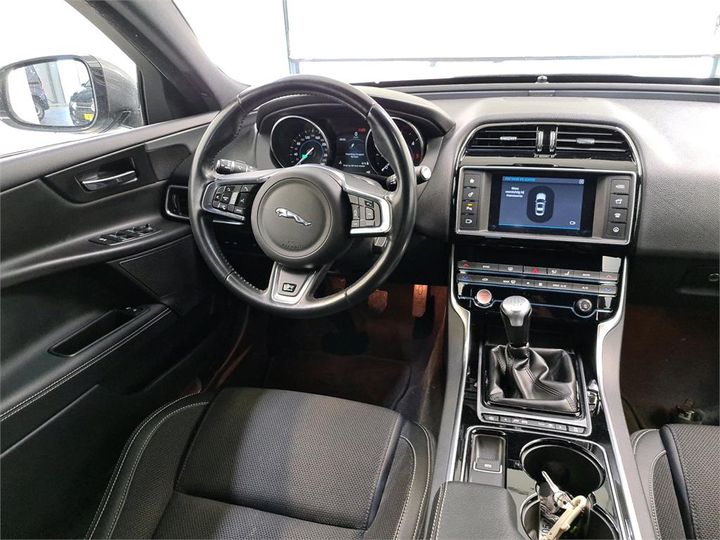 Photo 6 VIN: SAJAB4DN1JCP16953 - JAGUAR XE 