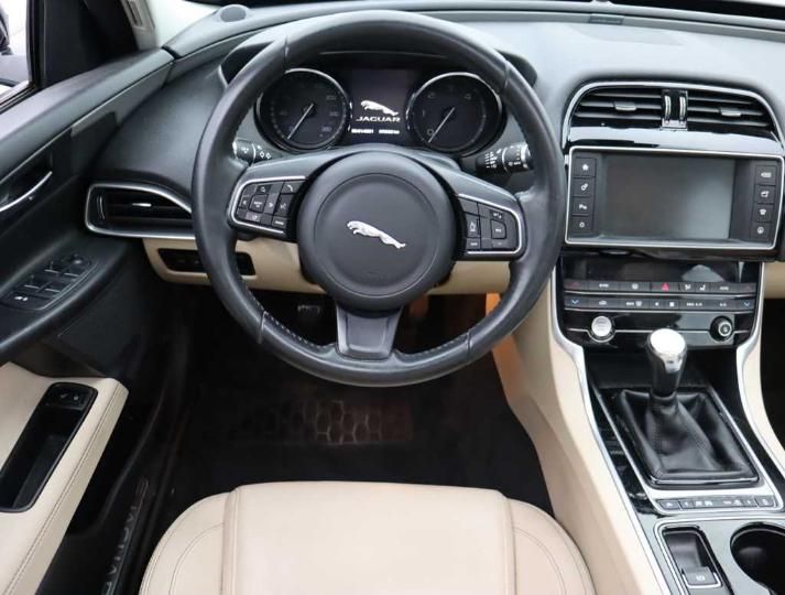 Photo 9 VIN: SAJAB4DN3GA914549 - JAGUAR XE &#3914 