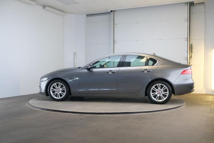 Photo 2 VIN: SAJAB4DN4GA908601 - JAGUAR XE 