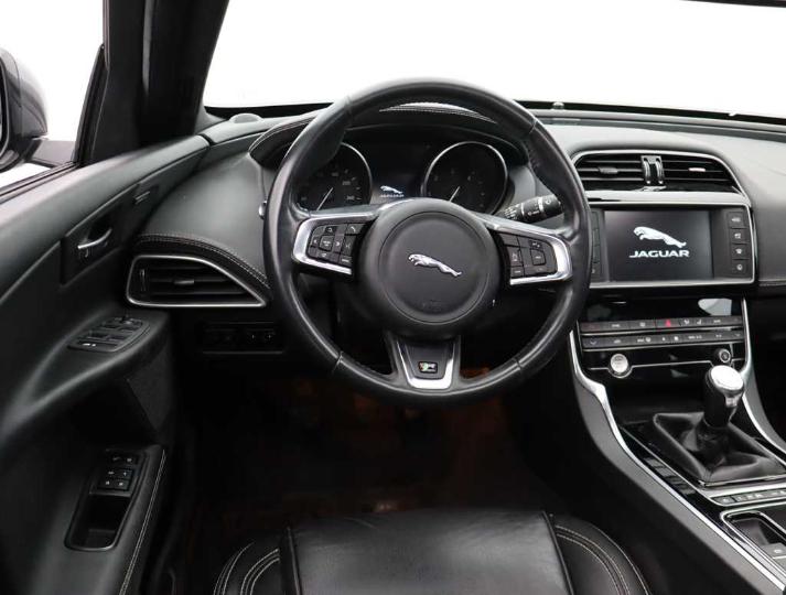 Photo 9 VIN: SAJAB4DN5HA945366 - JAGUAR XE &#3914 