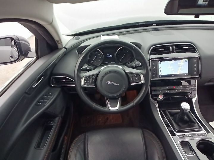 Photo 9 VIN: SAJAB4DN7JCP26242 - JAGUAR XE &#3914 