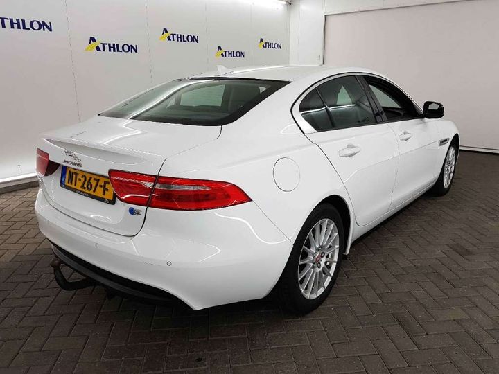 Photo 4 VIN: SAJAB4DN8GA940791 - JAGUAR XE 