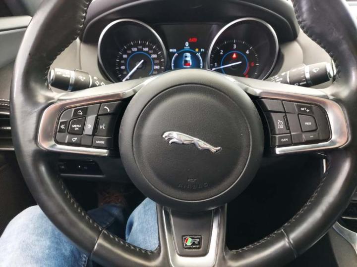 Photo 9 VIN: SAJAB4DN9HA953549 - JAGUAR XE 