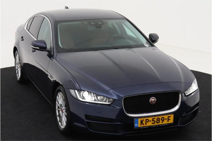 Photo 2 VIN: SAJAB4DN9HCP03832 - JAGUAR XE 