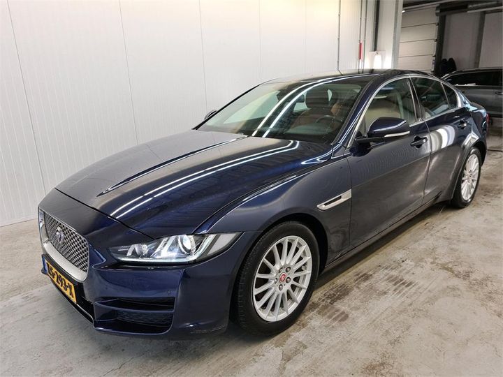 Photo 0 VIN: SAJAB4DN9HCP04365 - JAGUAR XE 