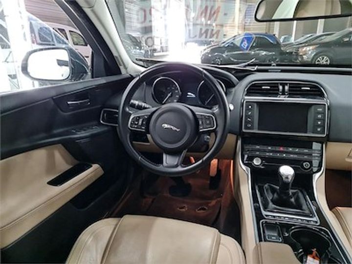 Photo 8 VIN: SAJAB4DNXHA944178 - JAGUAR XE DIESEL 