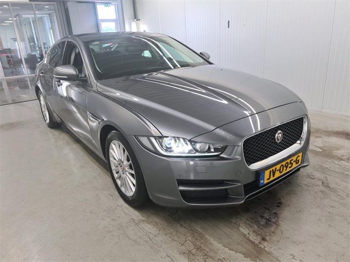 Photo 2 VIN: SAJAB4DNXHA952684 - JAGUAR XE 