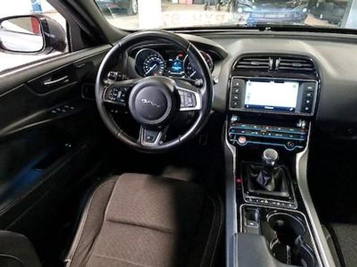 Photo 9 VIN: SAJAB4DNXHA952930 - JAGUAR XE DIESEL 