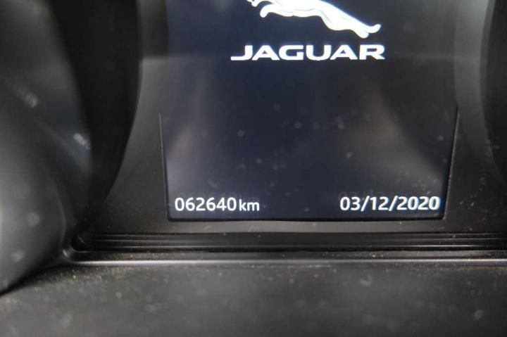 Photo 6 VIN: SAJAB4DNXHCP04200 - JAGUAR XE &#3914 