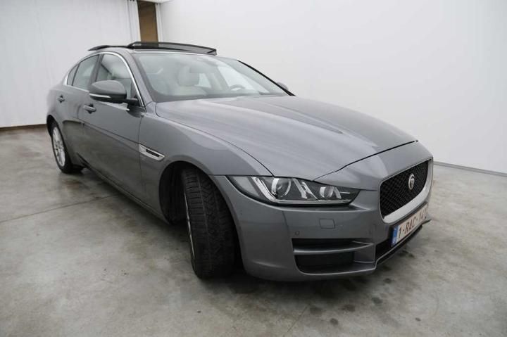 Photo 8 VIN: SAJAB4DNXHCP04200 - JAGUAR XE &#3914 