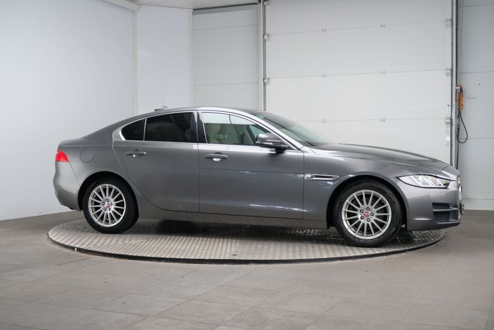 Photo 5 VIN: SAJAB4DNXJCP16966 - JAGUAR XE 