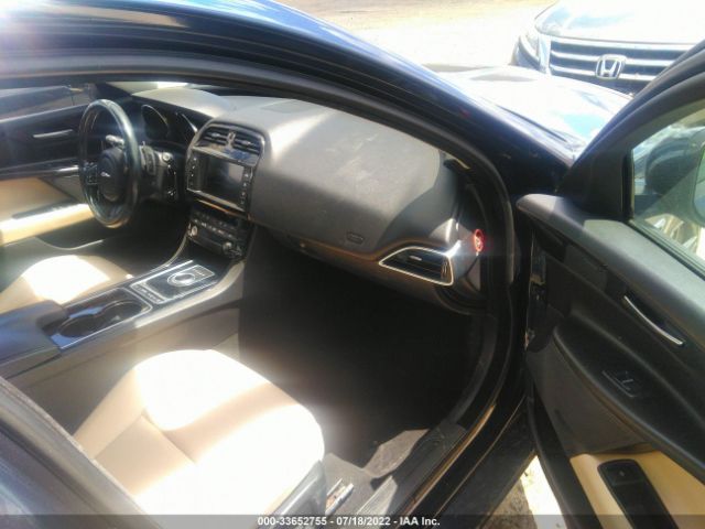 Photo 4 VIN: SAJAD4BG2HA964598 - JAGUAR XE 